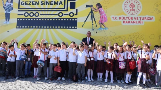 'Gezen Sinema Tırı' Ankara'dan yola çıktı