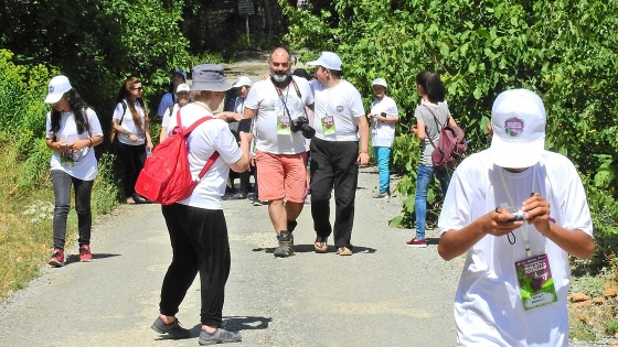 Gezgin sanatçı köy okullarında fotoğrafçılık öğretecek