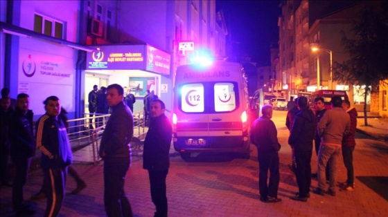 Giresun'da özel harekat aracı devrildi: 2 yaralı