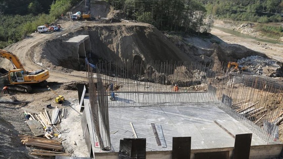 Giresun'da selde menfezin çöktüğü bölgeye köprü yapılıyor