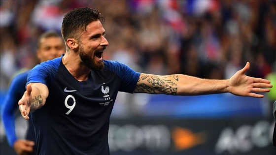 Giroud'dan genç milli ampute futbolcuyla röportaj