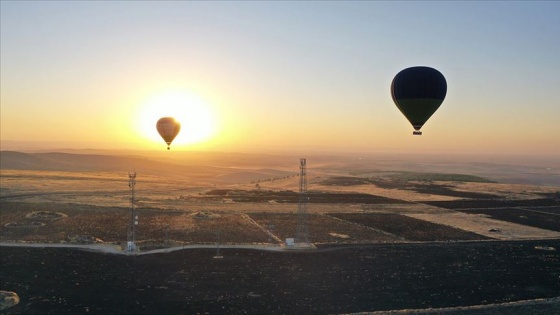 Göbeklitepe'de sıcak hava balonuyla resmi uçuşlar başladı