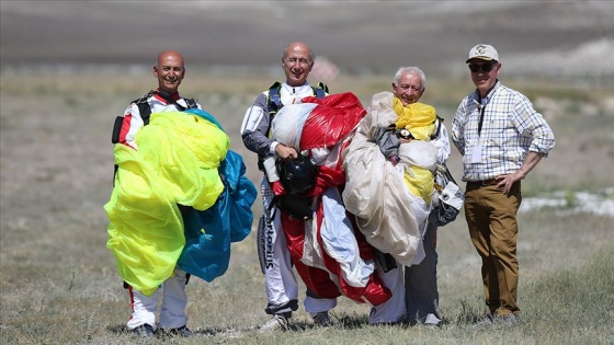 Gökyüzünün 'ihtiyar delikanlıları'