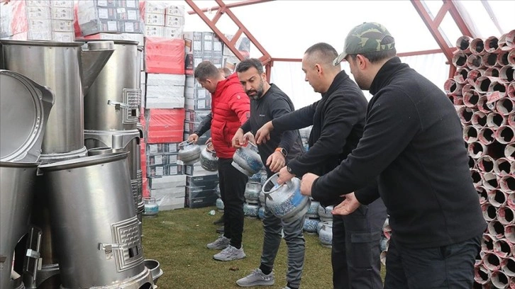 Gönüllü iş insanlarından Adıyaman'daki görevliler için 6 bin kişilik barınma merkezi