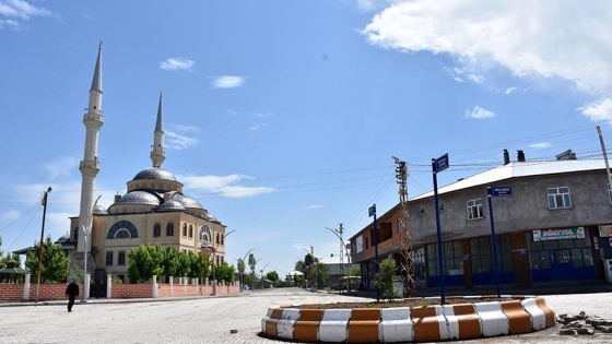 Görevlendirmeyle iki belde daha hizmete kavuştu