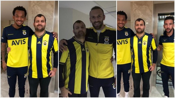 Görme engelli Fenerbahçeli müezzin, sarı-lacivertli futbolcularla buluştu