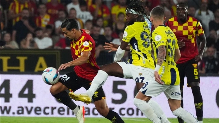 Göztepe karşısında 2-0'ı koruyamayan Fenerbahçe, İzmir'den 1 puanla dönüyor