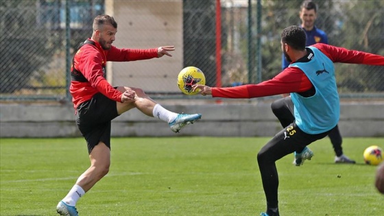 Göztepe, Kasımpaşa ile yarın deplasmanda karşılaşacak