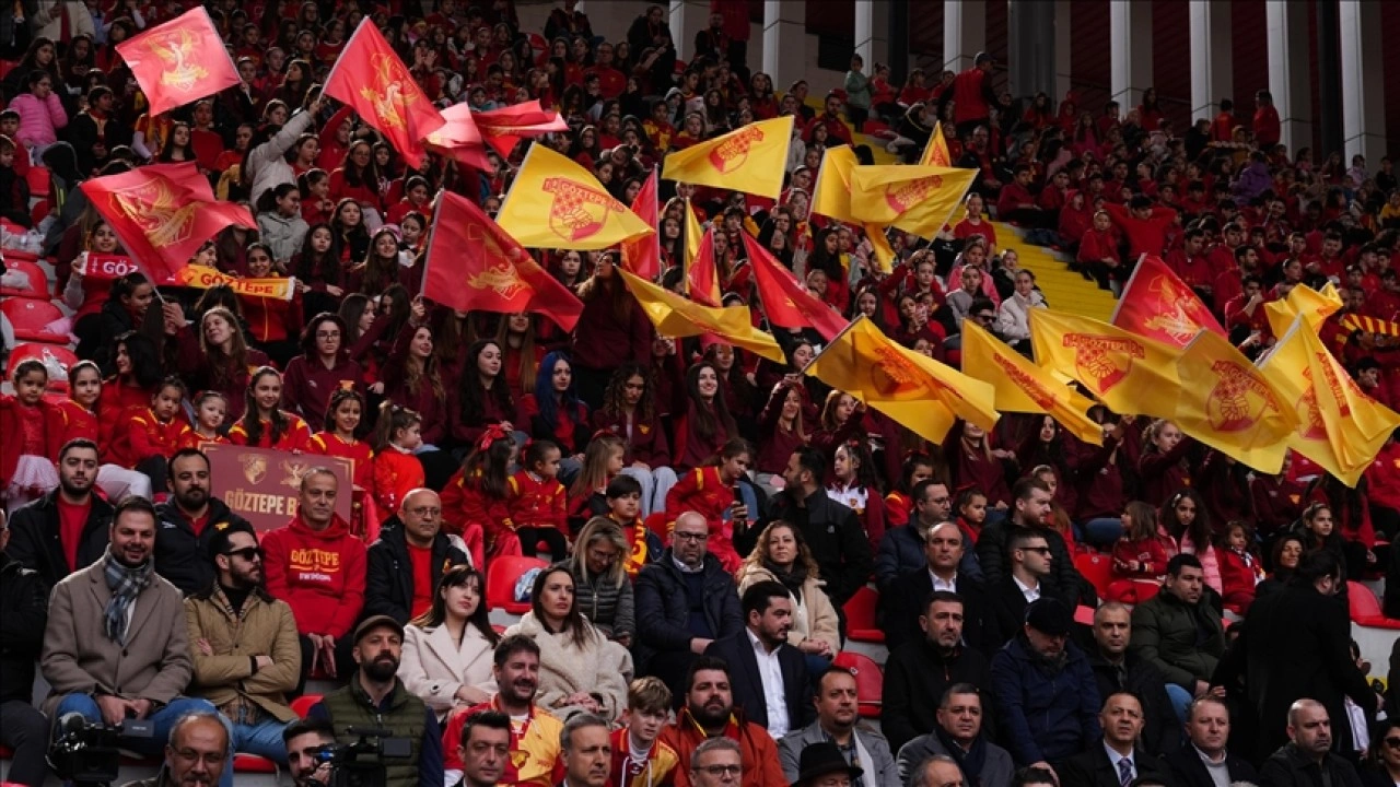 Göztepe Kulübünün 100. yıl logosu ve kutlama programı tanıtıldı