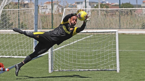 Göztepeli futbolcular gruplar halinde tesislerde çalışmaya başladı