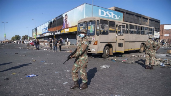 Güney Afrika'da yaşanan yağma ve şiddet olaylarında ölü sayısı 212'ye yükseldi