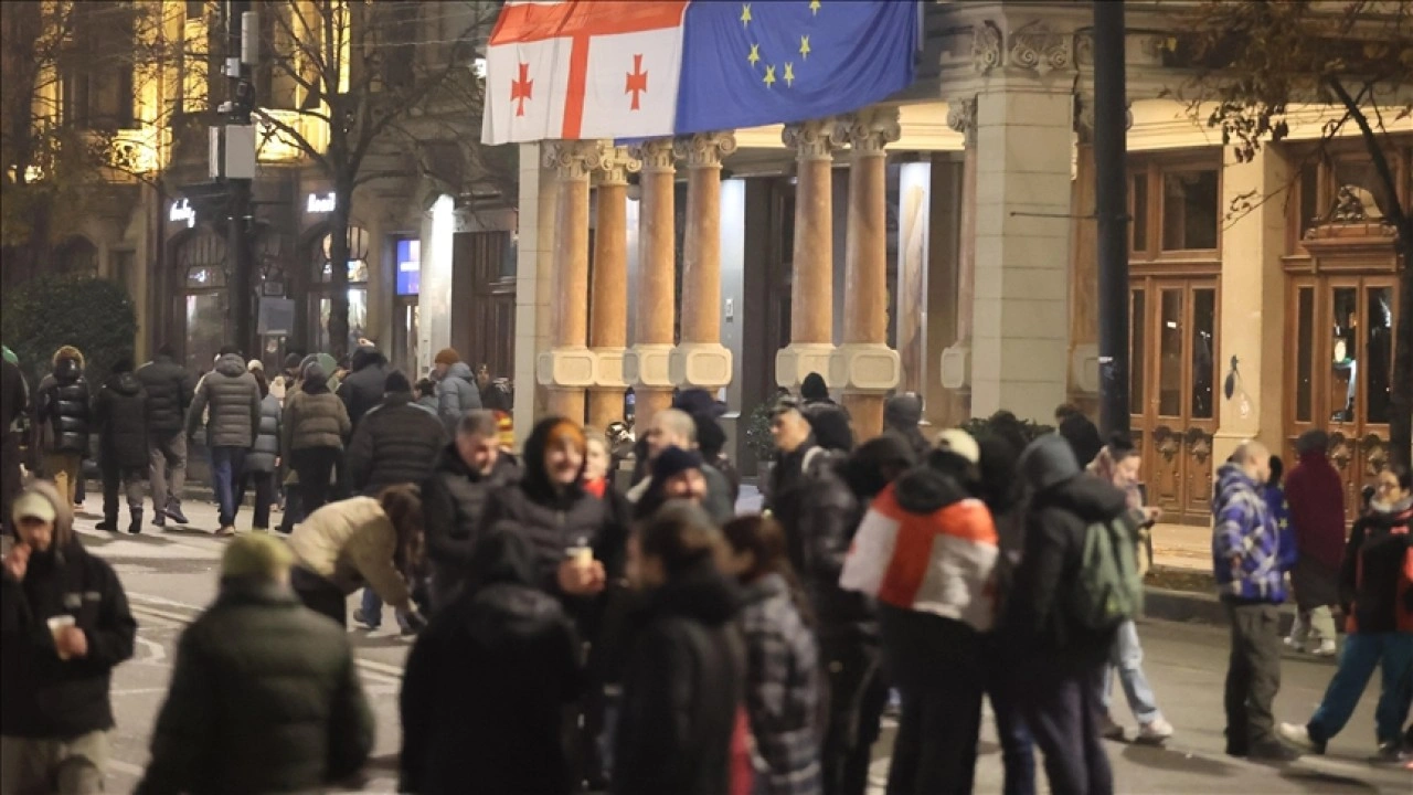 Gürcistan'daki AB yanlısı göstericilerin protestosu 13 gündür devam ediyor