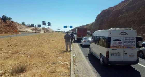 Güvenlik kuvvetleri ihbar üzerine karayolunda mayın taraması yaptı