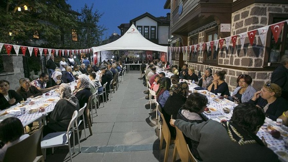 Hacı Bayram Veli Camii'nde muharrem iftarı