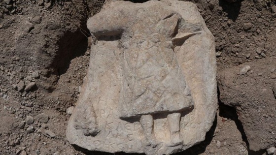 Hadrianaupolis'te 1800 yıllık 'adak levhası' bulundu