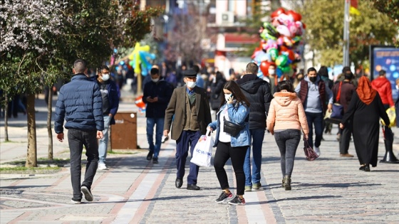 Haftalık Kovid-19 vaka sayısı 81 ilin tamamında arttı