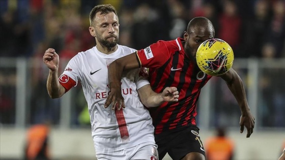 Hakan Özmert'in hayali Antalyaspor formasıyla Avrupa kupalarında mücadele etmek