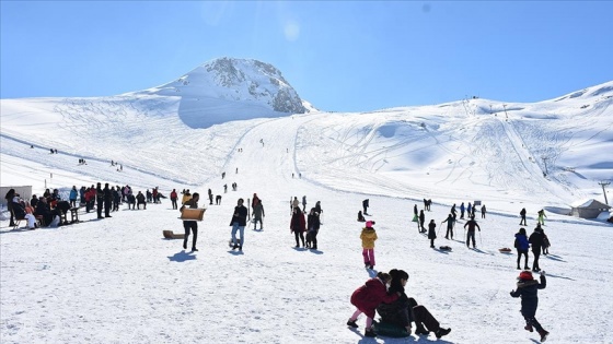 Hakkari 120 milyon liralık yatırım sayesinde spor tesisleriyle donatılacak