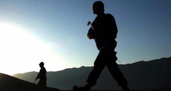 Hakkari'de 1 terörist teslim oldu!