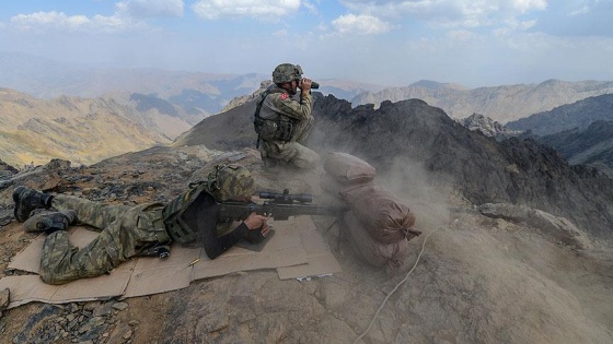 Hakkari'de 4 terörist silahlı İHA ile etkisiz hale getirildi