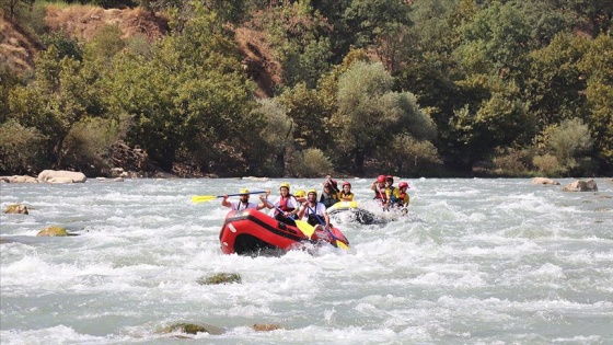 Hakkari'de rafting heyecanı