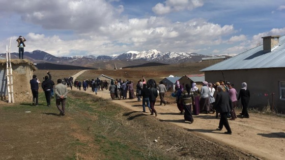 Hakkari'de sayaç yenileme sırasında gerginlik