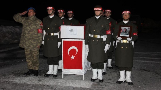 Hakkari&#039;de şehit asker için tören yapıldı