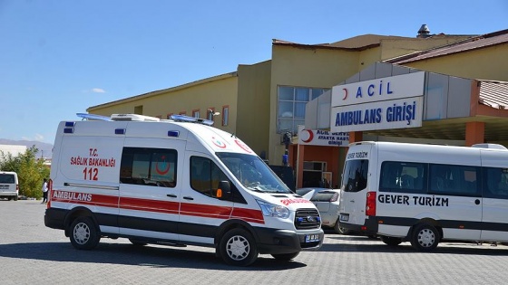 Hakkari'de teröristlerce tuzaklanan mayın infilak etti: 4 yaralı