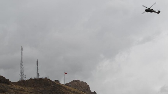 Hakkari'de üs bölgesindeki çatışmada 1 terörist etkisiz hale getirildi