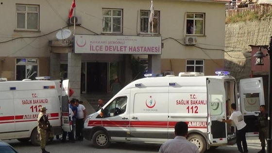 Hakkari'deki terör saldırısında bir asker ile bir işçi şehit oldu