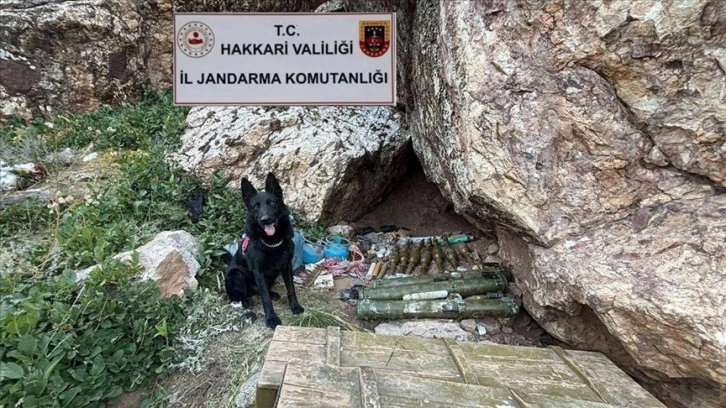 Hakkari kırsalında mühimmat ve patlayıcı düzenekleri ele geçirildi