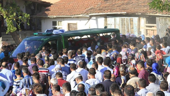 Hakkari şehitleri toprağa verildi