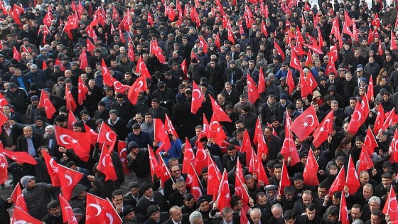 Hakkari Valisi Toprak'tan miting teşekkürü