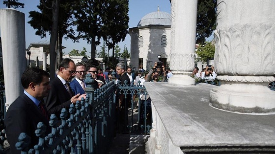 Halil İnalcık'a vefat yıldönümünde 'Ulema Kabri'