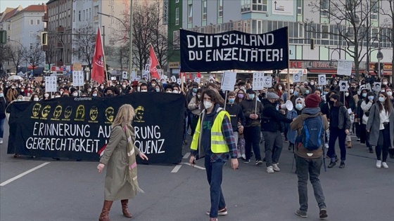 Hanau'daki ırkçı terör kurbanları için Köln'de dikilen anıt tahrip edildi