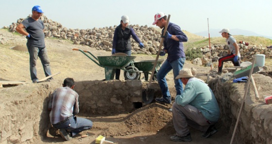 Harput Kalesi'nde kazı çalışmaları devam ediyor