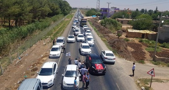 Harran’da kilometrelerce miting konvoyu oluştu