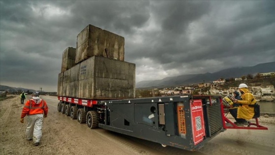 Hasankeyf'teki son eserin nakli başladı