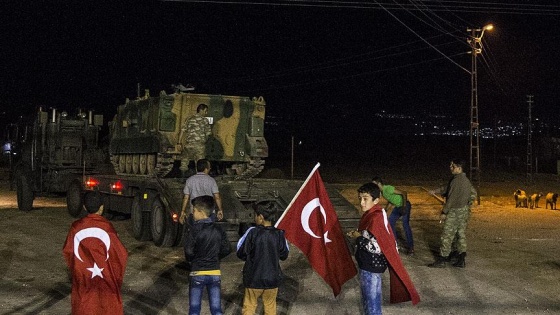 Hatay'a gelen askeri araçlar sınıra sevk edildi