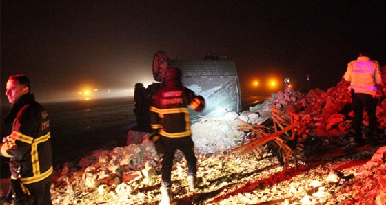 Hatay'da askeri araç devrildi: 5 asker yaralı