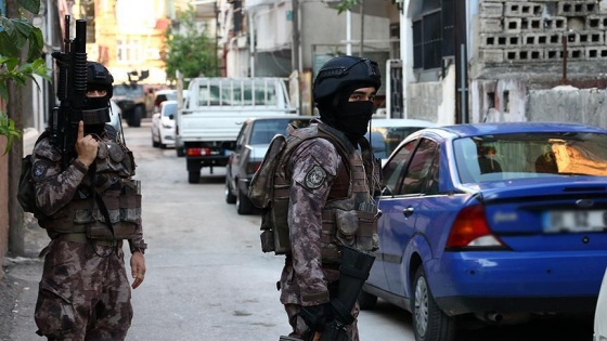 Hatay'da iki terörist yakalandı