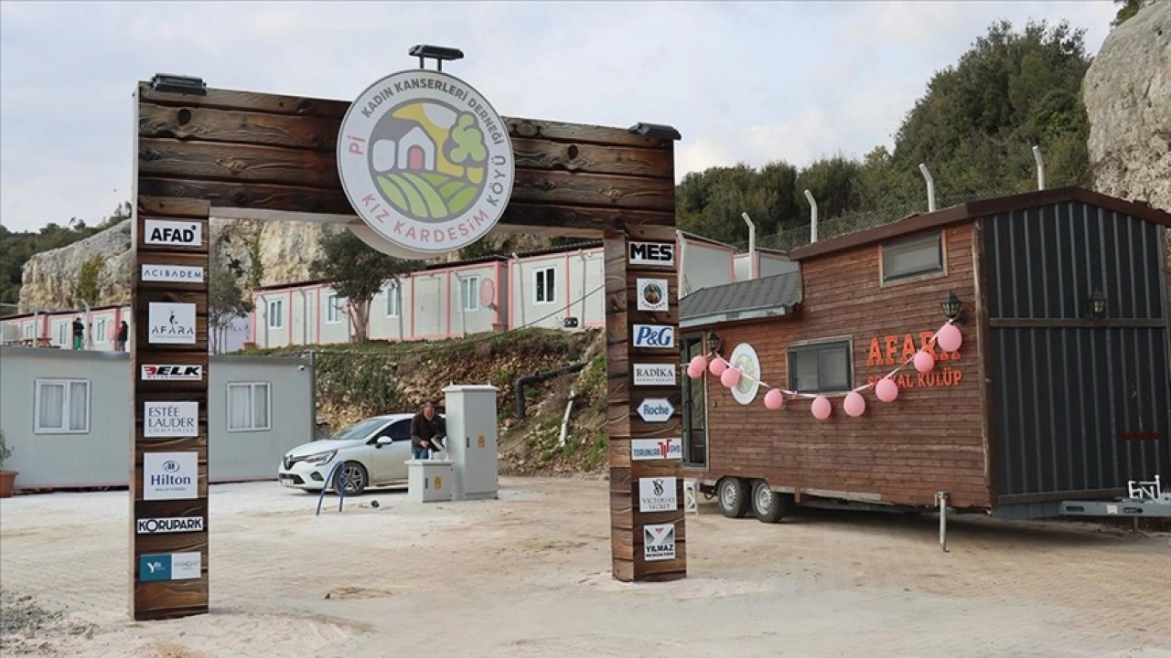 Hatay'da kanser hastaları ve aileleri için oluşturulan "Pİ Kız Kardeşim Köyü" açıldı