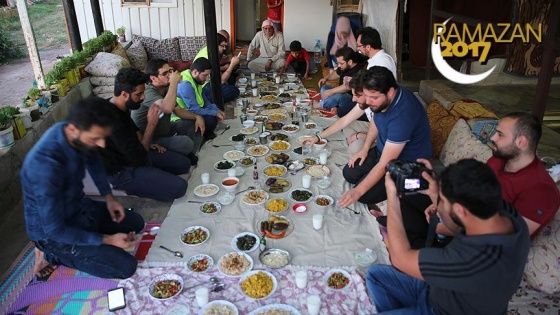 Hatay'da kardeşlik sofrası kuruldu