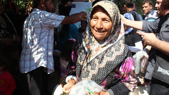 Hatay'da Suriyelilere kurban eti dağıtıldı