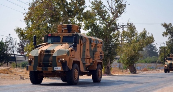 Hatay'ın sınır bölgelerine askeri sevkıyatlar sürüyor