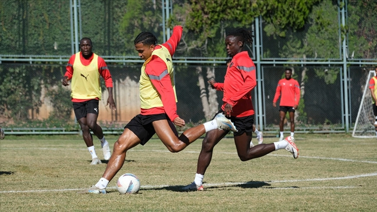 Hatayspor, Süper Lig'de yarın Gaziantep FK'yi konuk edecek