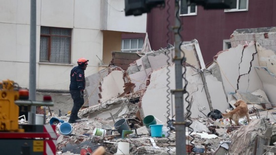 'Hava isimli bir kızımızla AFAD Kurtarma ekiplerimiz konuştular'