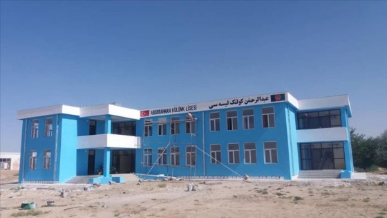 Hayırsever Türk doktor Afganistan'da okul yaptırdı