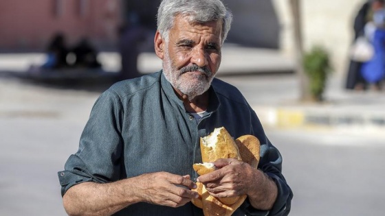 HAYRAT Derneği'nden Cerablus'a ekmek yardımı