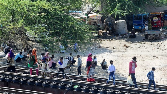 Hindistan'da Asya'nın en büyük gecekondu bölgesinde Kovid-19 paniği